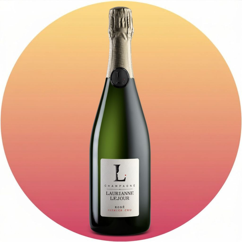 Une bouteille de champagne Rosé premier Cru Laurianne Lejour